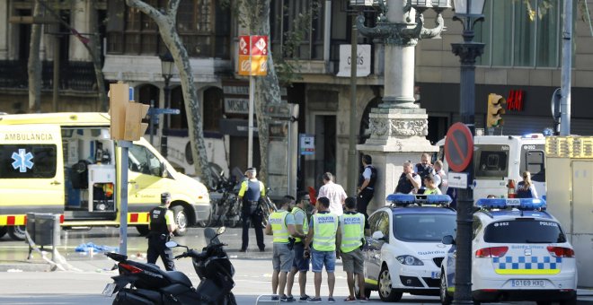 Puigdemont, Colau, l'alcaldessa de Cambrils i el de Ripoll reclamen al CNI informació sobre l'imam i els atemptats