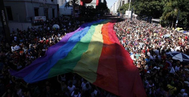 Detenido por insultar y amenazar de muerte a sus vecinos por ser una pareja homosexual