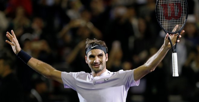 Federer acaba con la racha de victorias de Nadal al vencerle en la final de Shanghái