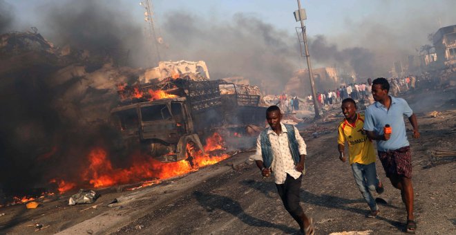 Somalia sufre el peor atentado de su historia, con 300 muertos