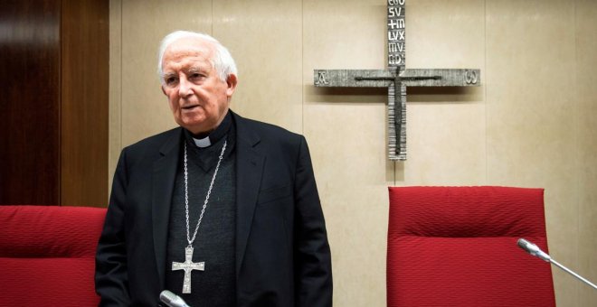 El Arzobispo de València ruega "orar por España" ante "el futuro incierto de la nación"