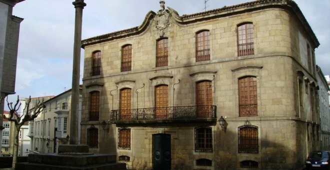 La familia Franco pone a la venta la Casa Cornide durante el juicio por el Pazo de Meirás