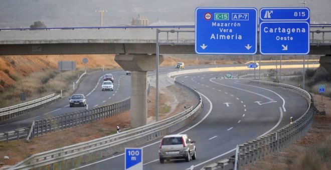 Fomento rescatará el 1 de abril la autopista Cartagena-Vera y la circunvalación de Alicante