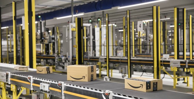 El comité de empresa del almacén de Amazon de San Fernando convoca un paro de dos días