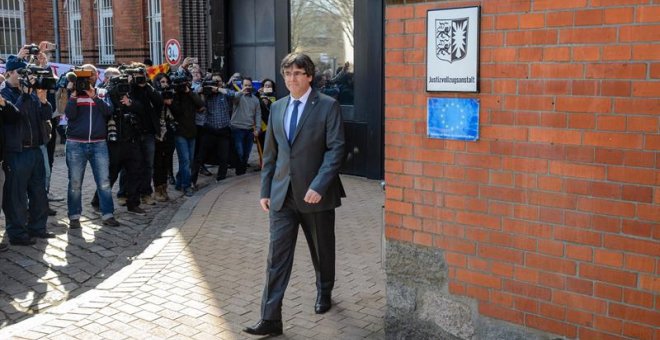 El juez archiva la causa contra los acompañantes de Puigdemont en Alemania