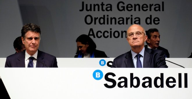 Inversores y empresarios catalanes ponen fin a su acuerdo para no vender acciones del Sabadell