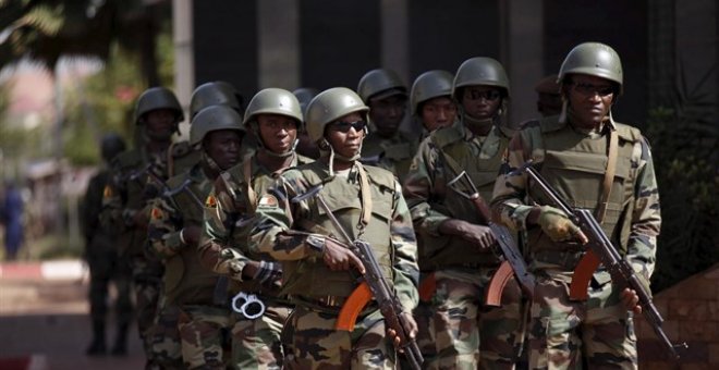 Un ataque terrorista mata a 53 militares y a un civil en Mali