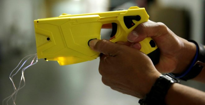 Muere un hombre en Badalona tras recibir la descarga de una pistola táser de los Mossos d'Esquadra