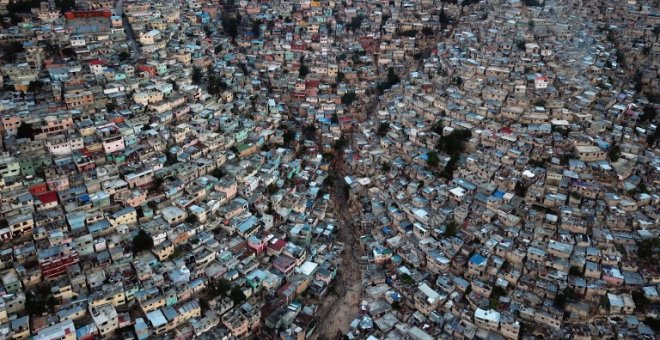 Once muertos y cien heridos tras un terremoto en Haití
