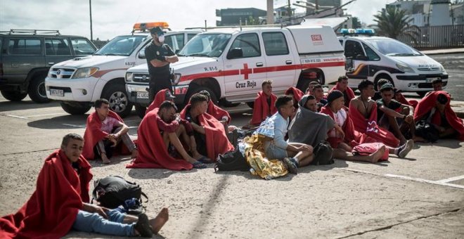Rescatados 45 inmigrantes en el Estrecho, entre ellos cinco niños