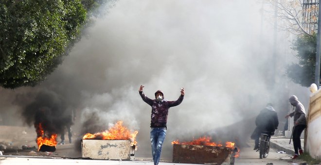 Múltiples protestas en Túnez después de la inmolación de un periodista