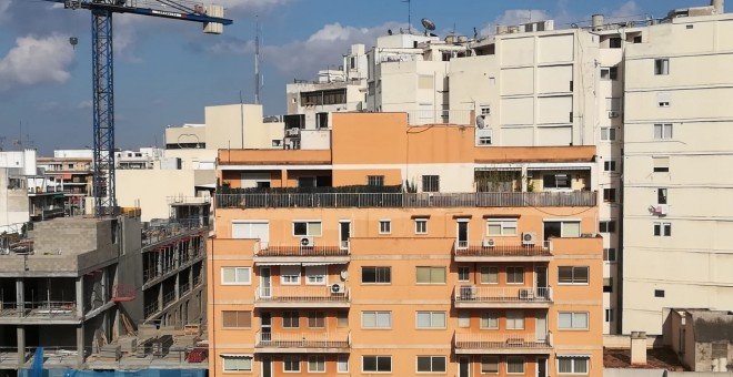 La compravenda d'habitatges a Catalunya es desploma un 30,1% al juny respecte a fa un any