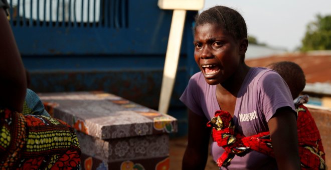 Varias ONG denuncian que en el Congo se extorsiona sexualmente a mujeres a cambio de vacunas contra el ébola