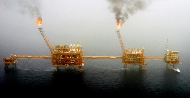 El petróleo toca máximos desde noviembre al endurecerse las sanciones de EEUU a Irán