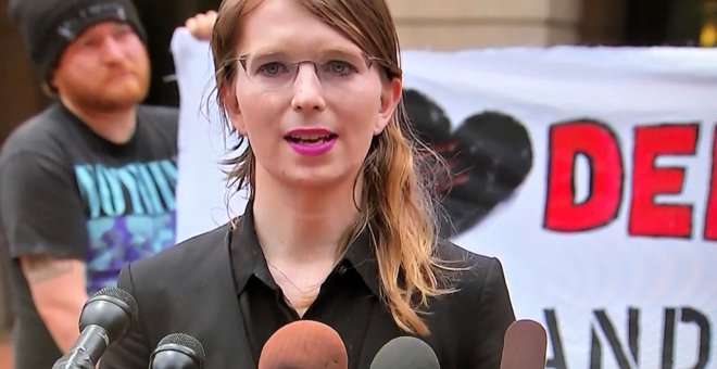 Chelsea Manning es hospitalizada tras intentar quitarse la vida en prisión