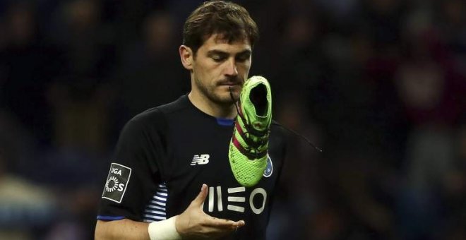 Iker Casillas se retira oficialmente del fútbol