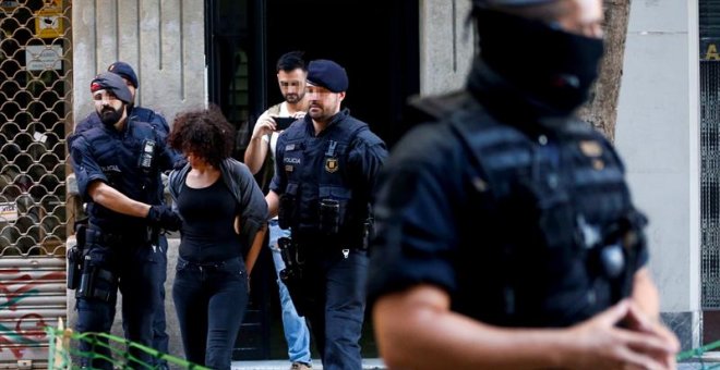 Los criminólogos niegan una crisis de seguridad en Barcelona y alertan de la persecución contra los migrantes