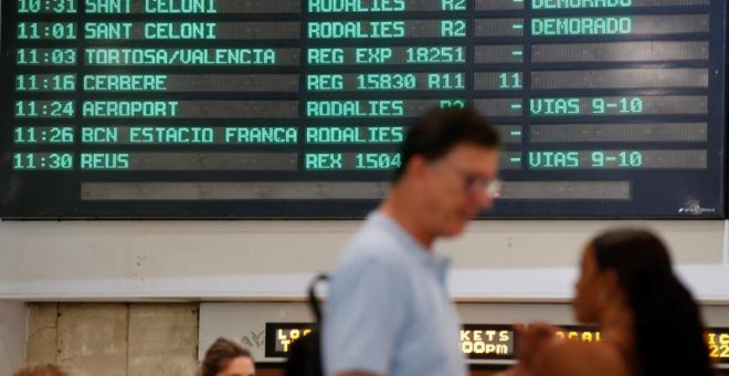 Caos de Renfe en Catalunya: dos averías retrasan 250 trenes y a 100.000 viajeros