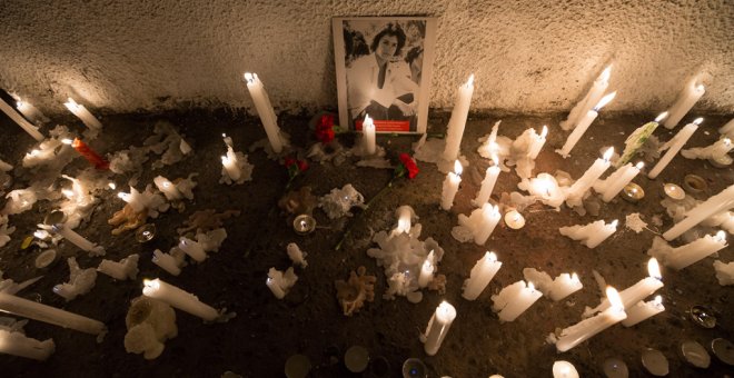 Miles de velas iluminan la memoria de las víctimas de la dictadura chilena
