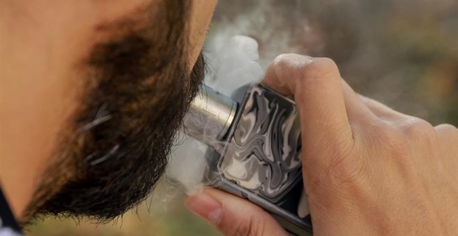 La firma Myblu Spain pide que Sanidad retire su campaña contra los cigarrillos electrónicos por "engañosa"