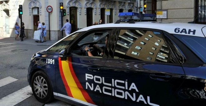 Detenido un hombre por apuñalar a su novia días después de intentar atropellarla en Madrid