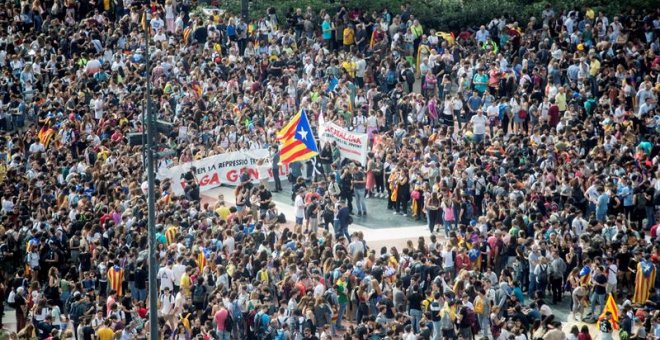 El Tsunami Democràtic convoca una concentració a la plaça Catalunya de Barcelona durant la jornada de reflexió