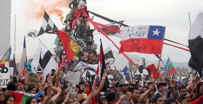 La marcha más multitudinaria de Chile cierra la semana de movilizaciones que ha cambiado al país