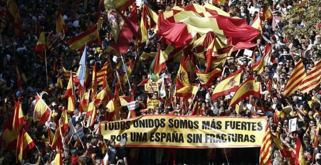 Espanya, ordre i llei: l’unionisme es parapeta en la Constitució per combatre el procés