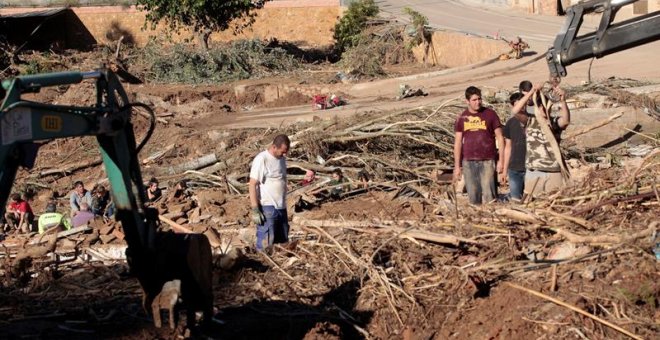 Els afectats per la riuada a la Conca de Barberà i les Garrigues treballen solidàriament per recuperar la normalitat