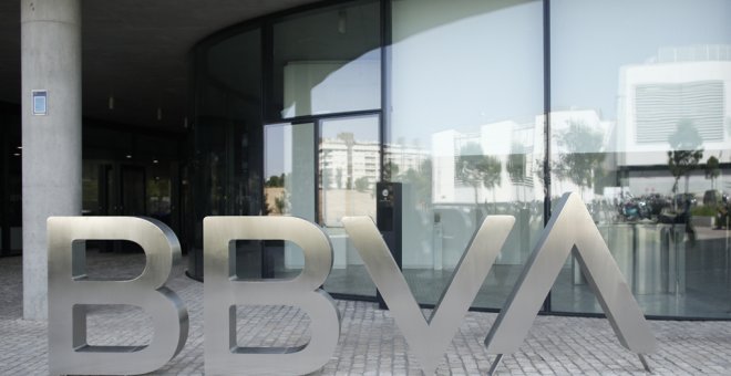 BBVA prevé saneamientos de 1.350 millones en su filial de EEUU