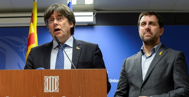 Puigdemont y Comín recogen su acreditación provisional de eurodiputados tras el fallo del tribunal de la UE