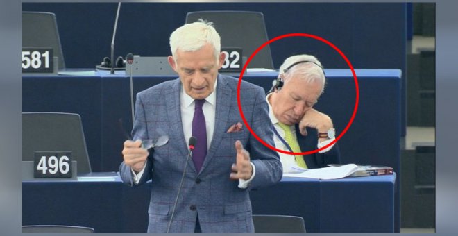 ¿La España que madruga? Margallo se queda dormido durante el pleno del Parlamento Europeo