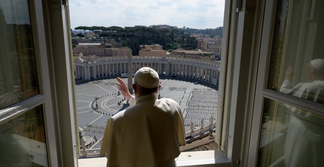 El Vaticano investiga al cardenal Becciu por malversación de fondos