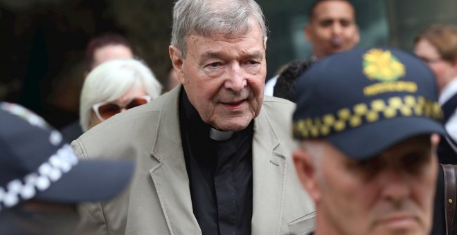 El extesorero del Vaticano, en libertad tras anularse su condena por pederastia