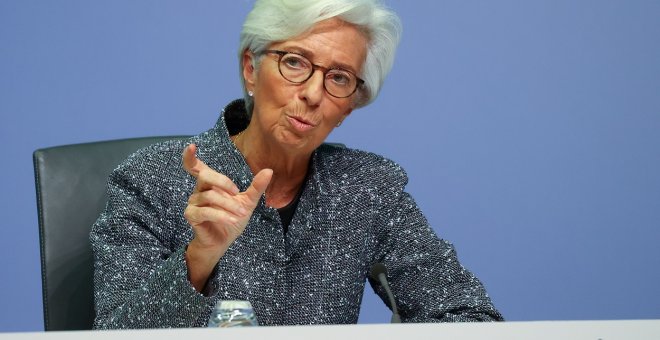 Lagarde rechaza que el BCE dé dinero directamente a los Estados o a los ciudadanos