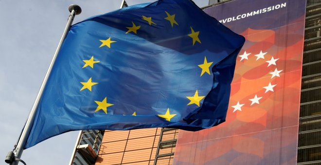 Bruselas expedienta a España por el retraso en la aprobación de la nueva ley europea de telecomunicaciones