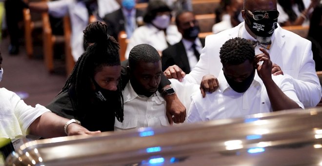 La familia de Floyd vuelve a pedir justicia durante su funeral: "¿Acaso ha sido Estados Unidos grande alguna vez?"