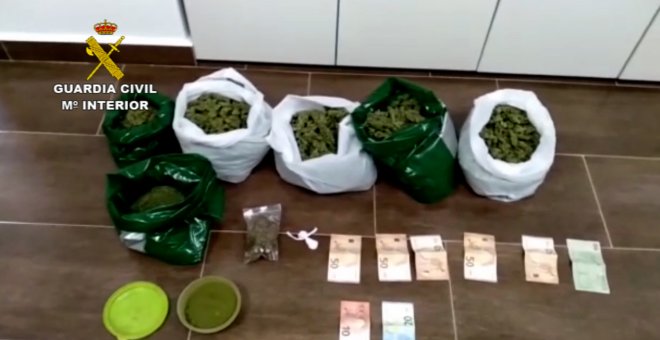 La Guardia Civil desmantela un punto de venta de droga en Totana (Murcia)