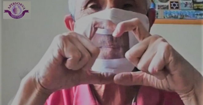 Iberdrola entrega 200 mascarillas adaptadas a personas sordas
