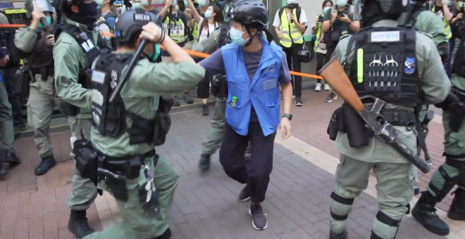 Policía bloquea las calles en Hong Kong por la protesta contra la Ley de Seguridad Nacional