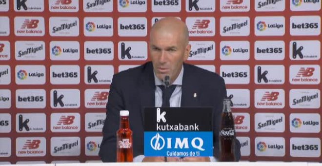 Zidane dice que está "cansado" de que digan que el Real Madrid gana por los árbitros