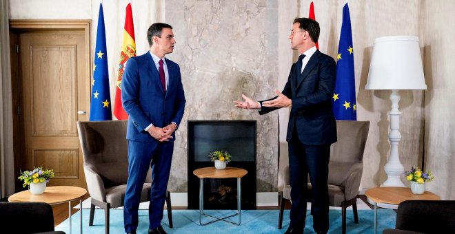 El primer ministro de Países Bajos pide a Sánchez que busque en España la solución a la crisis económica