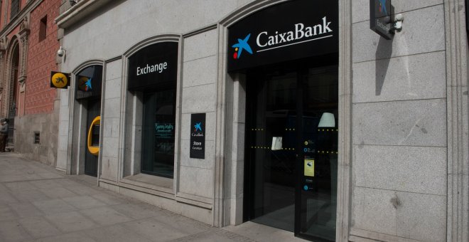 Caixabank gana un 67% menos en el semestre tras dotar 1.155 millones por la covid-19