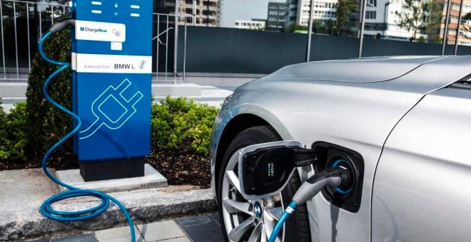BMW ofrece condiciones especiales de financiación para sus coches eléctricos e híbridos enchufables