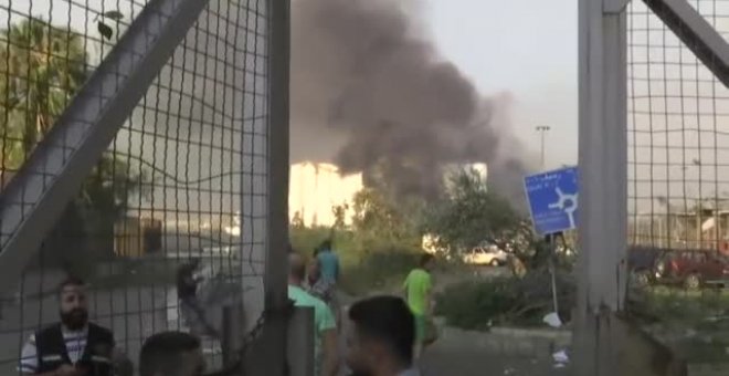 Una fuerte explosión arrasa la zona del puerto de Beirut