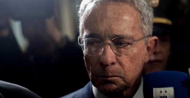 La Corte Suprema de Colombia ordena la detención domiciliaria del expresidente Uribe por fraude y soborno de testigos