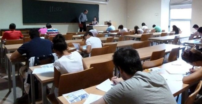 Los sindicatos de Educación rechazan el protocolo para el nuevo curso en Cantabria al plantearse ratios que llegan a los 25 alumnos por aula