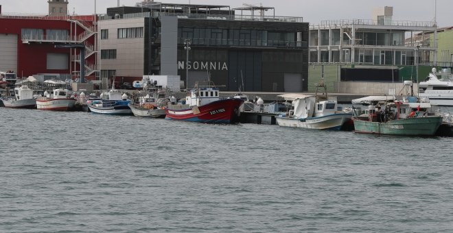 Dos polizones mueren ahogados tras lanzarse al mar en el puerto de València