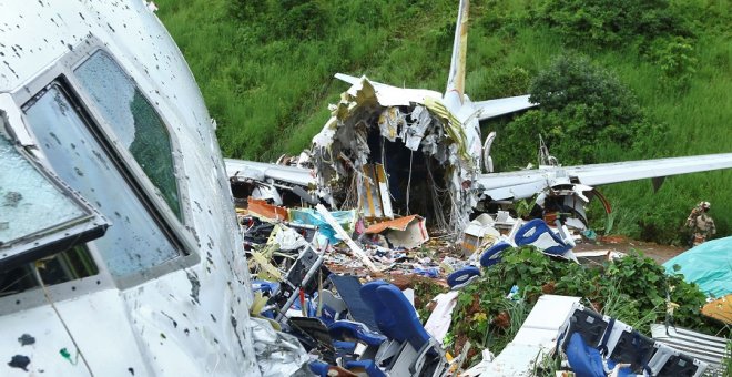 Aumentan a 18 los muertos en el accidente de avión de repatriación de la India