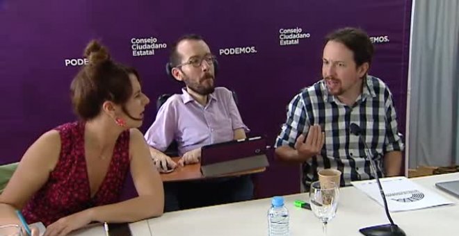 La Audiencia Provincial de Madrid apremia al juez Escalonilla para que precise el delito que imputa a Podemos